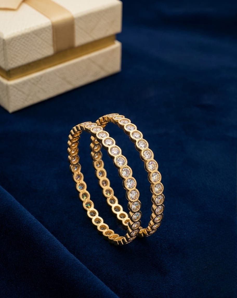 2.4 Iympon White Stone Attigai Bangle